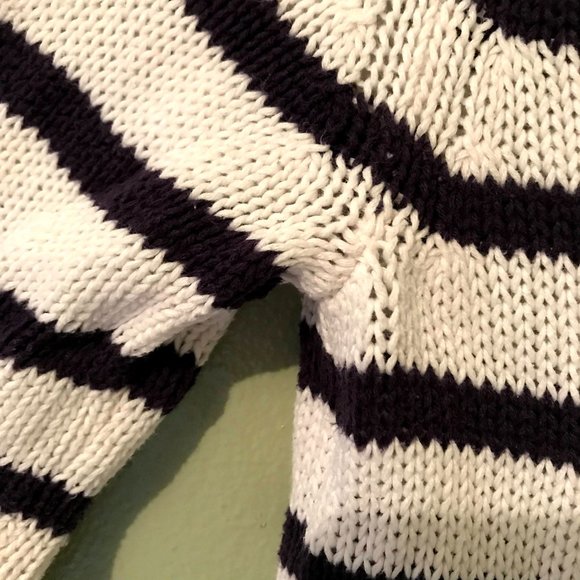 Striped Scoop Neck Sweater - Picture 4 of 6